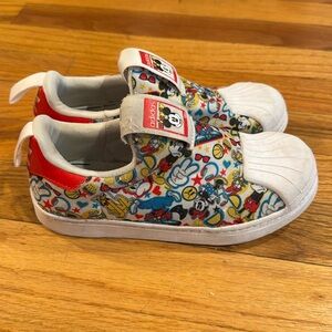Adidas XDisney superstars